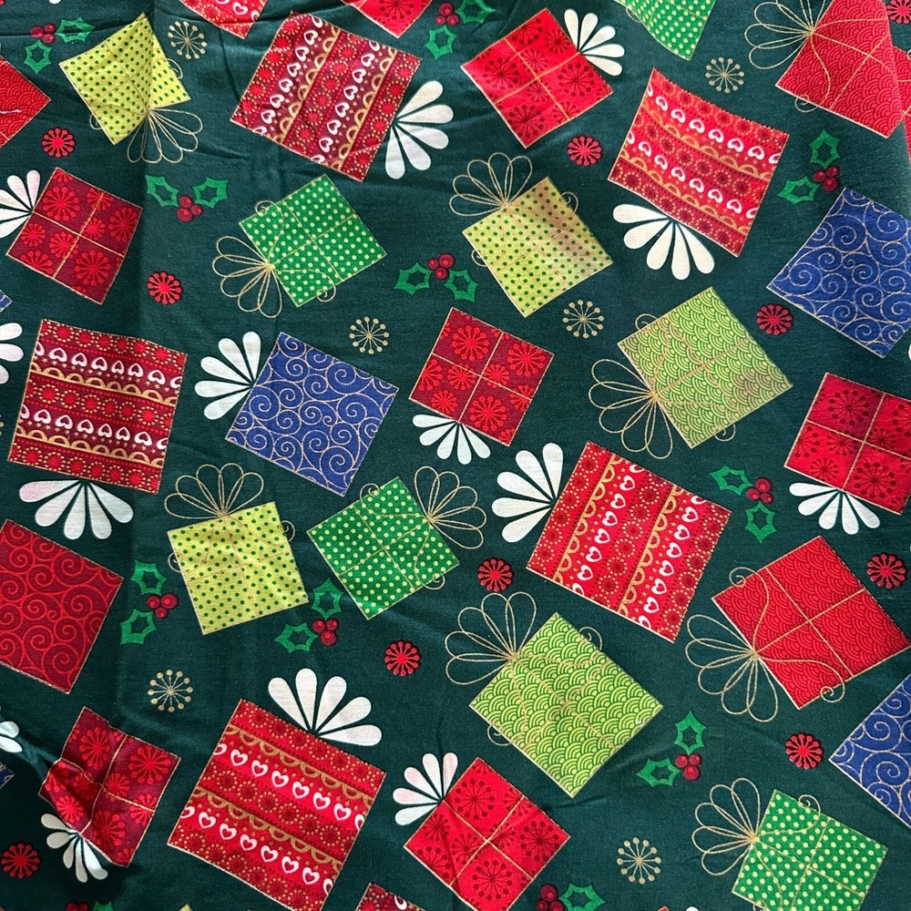 Christmas Gift Presents Fabric Cotton Green Red Holiday 44" x 2.38 Yards